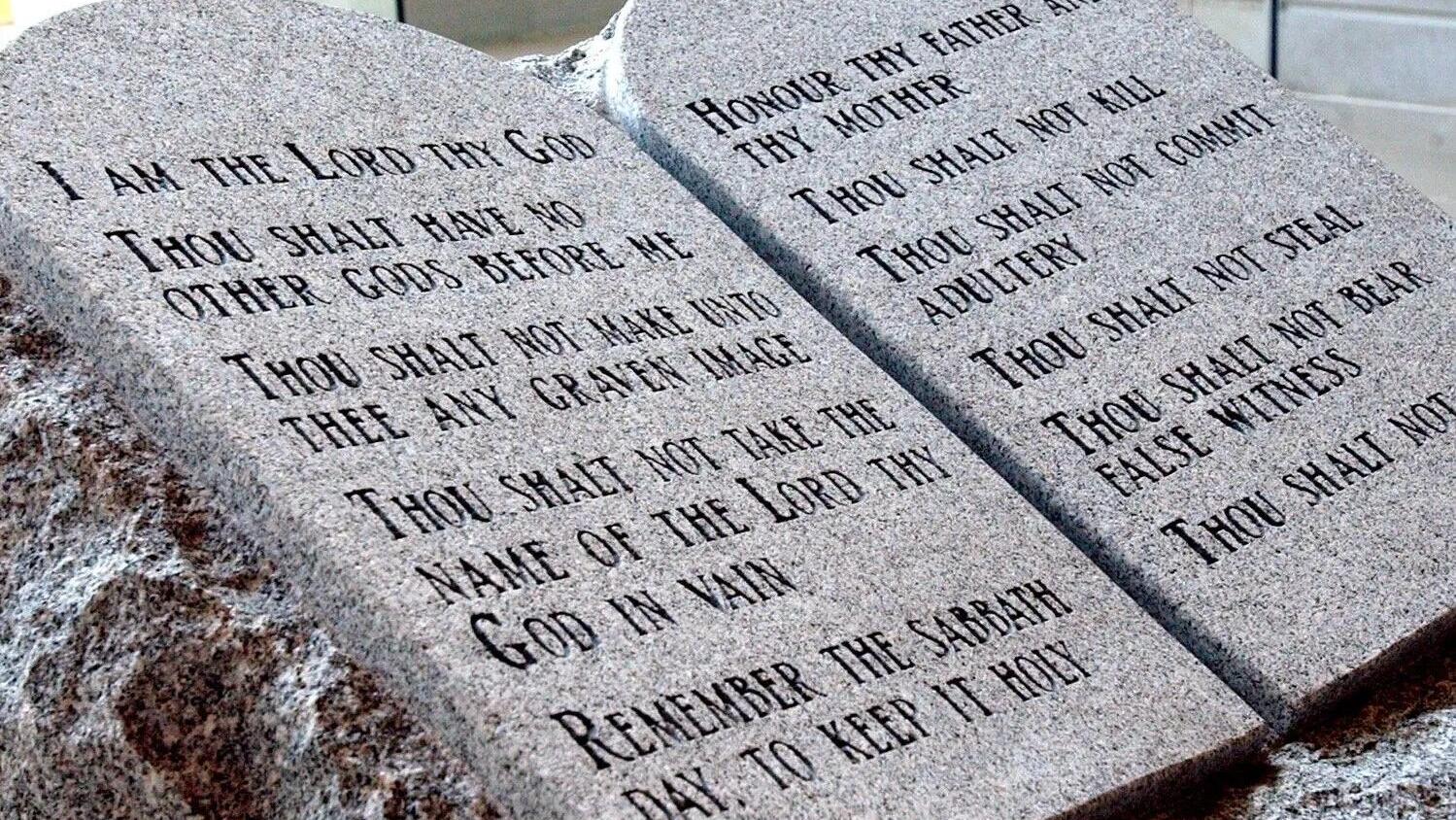 5th Circuit to rehear Louisiana case on Ten Commandments law